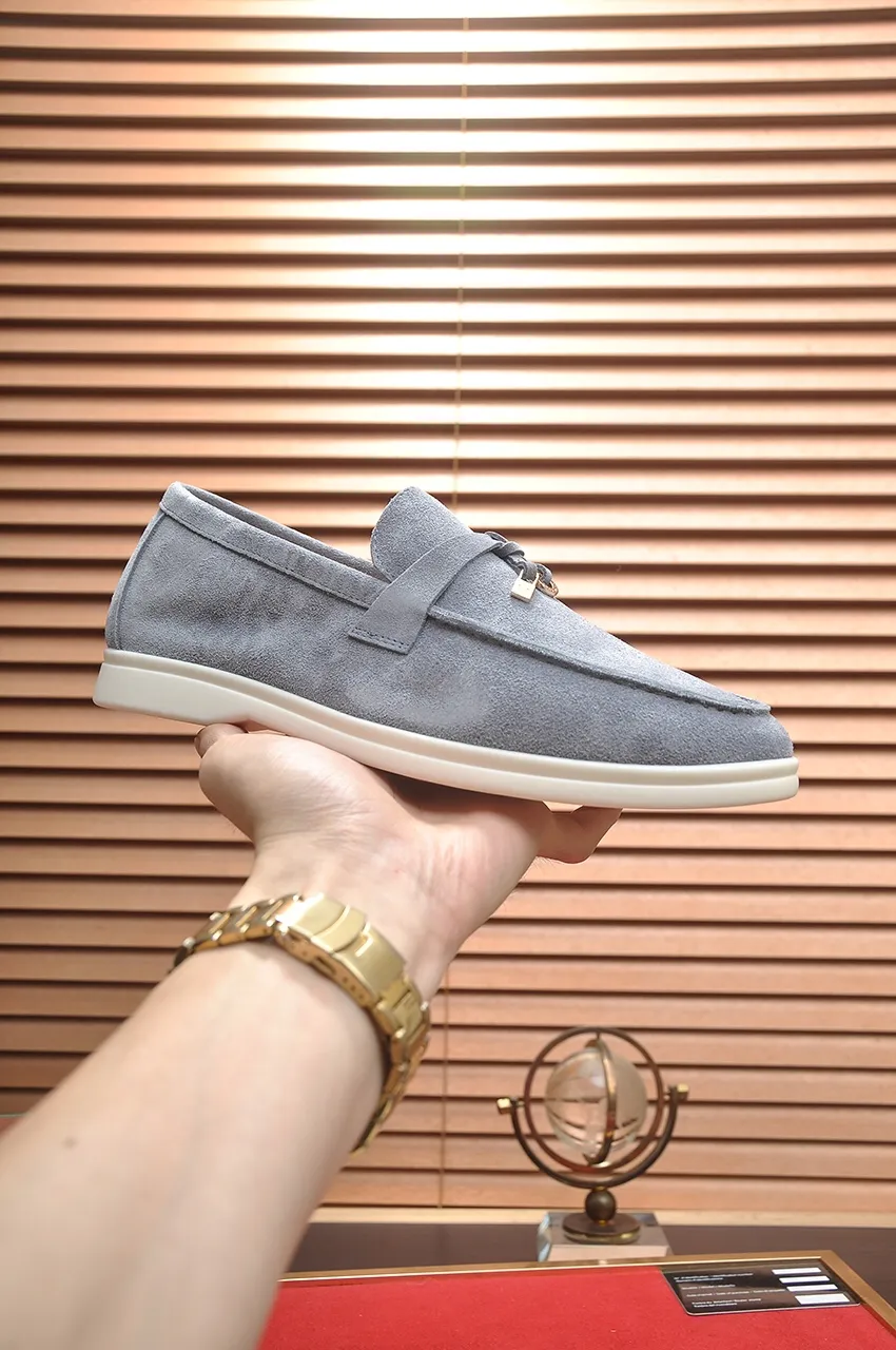 Men's shoes 💰400💶[𝐥𝐨𝐫𝐨 𝐏𝐢𝐚𝐧𝐚] [Couple model] High-end quality, affordable price, LP classic loafers, Italian treasure brand, the only brand that can match Hermès! Only after wearing it do we know that we can’t live up to our feet. Women’s code: 35-40 (customized sizes 34, 41, 42 are non-returnable) Men’s code: 38-44 (customized 45, 46, 47, 48 are non-refundable) Fabric: Customized imported cashmere Lining: Customized imported fetal cowhide Foot: Imported benzene-dyed calfskin Outsole: Exclusive original glass rubber outsole